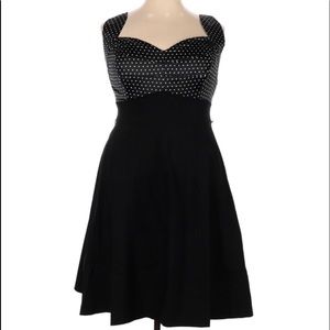 Torrid Sweetheart Neckline Polka Dot Dress EUC